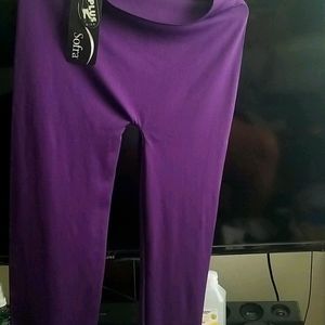 Purple leggings